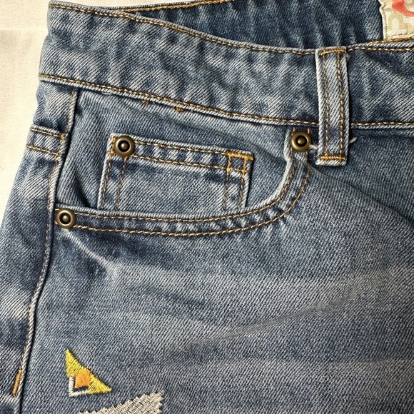 Gianni Bini Blue and Yellow Jean Shorts with Southwestern Embroidery - Picture 6 of 7